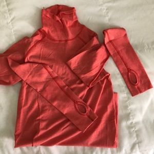 Size 6 lululemon Swiftly Tech Long Sleeve